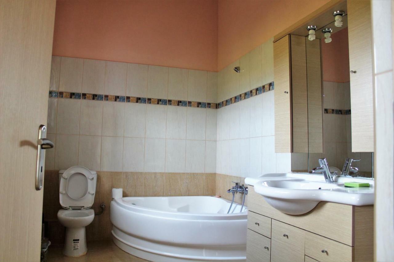 Zeus And Hera Apartments Nikiána Kültér fotó